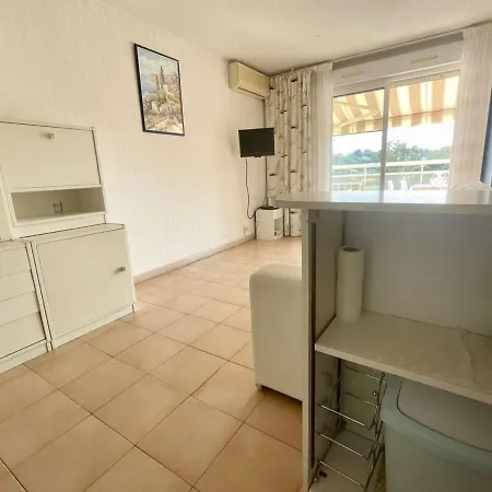 Climatise 2 Pieces Cabine, 4 Couchages, Proche Et Centre, - Fr-1-226b-171 Apartment Cavalaire-sur-Mer